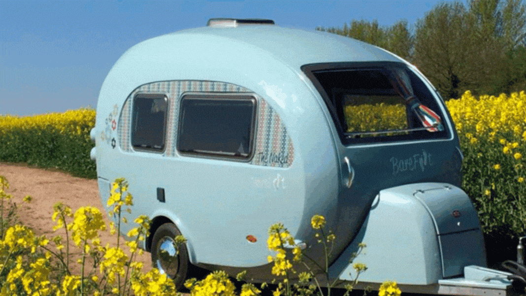 Zpátky do minulosti retro karavan Barefoot je k dostání v Německu