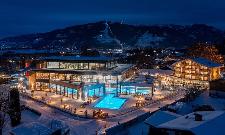Rakouské zimní wellness kempy, kde si užijete pohodovou a luxusní dovolenou nejen v karavanu