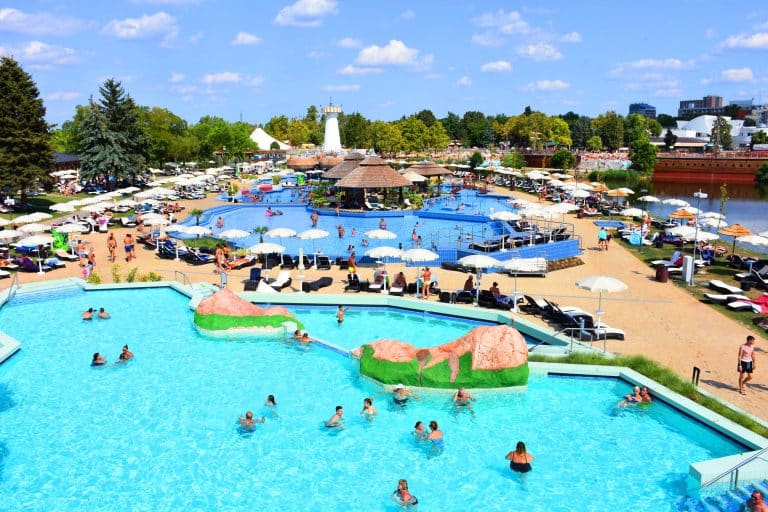 Vydejte se do maďarských termálních lázní a aquaparků za relaxací a zábavou